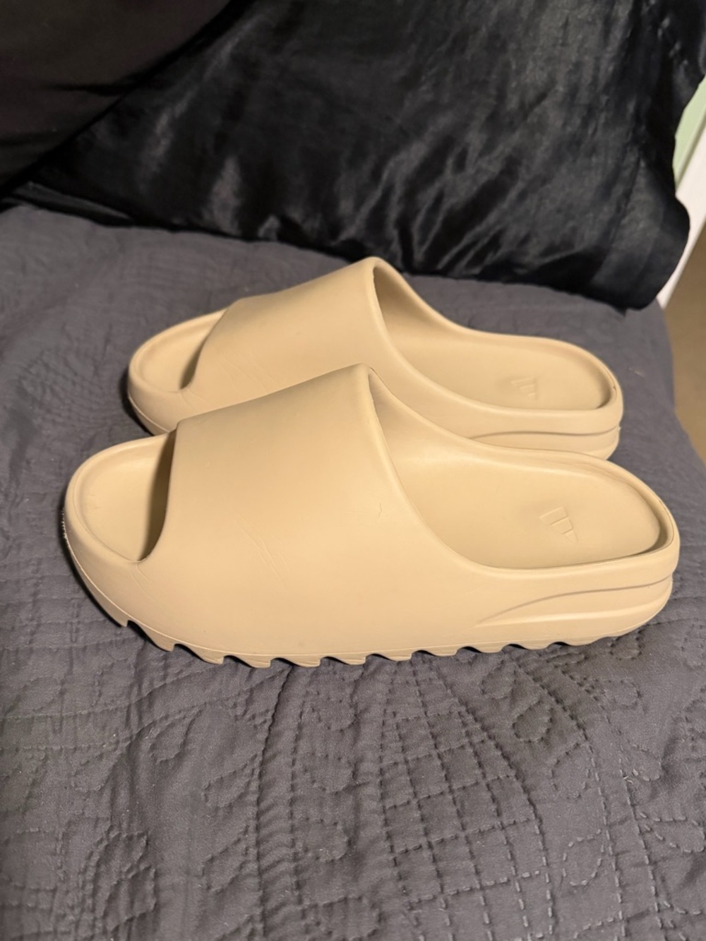 adidas Slide Sandals in Beige - Picture 3 of 5